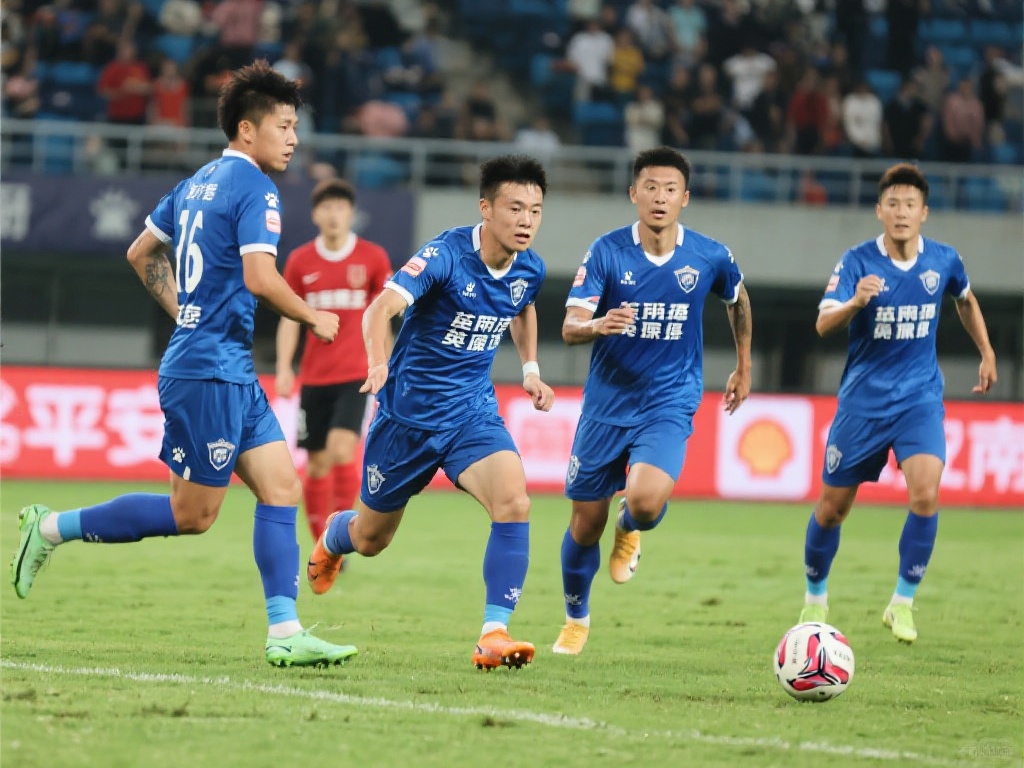 大连英博主场力克梅州客家展现强劲实力 这场比赛中,大连英博阵中的几名核心球员表