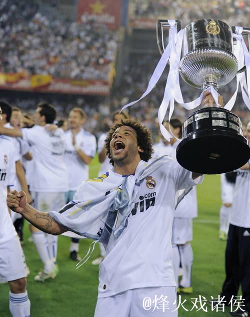 恩佐·马塞洛在青年欧冠为皇马首次亮相，延续父亲传奇